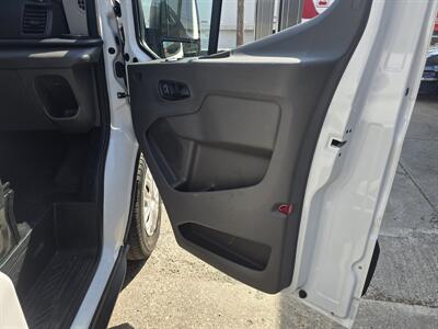 2024 Ford Transit 350 XLT 3DR MIDIUM ROOF PASSENGER VAN   - Photo 10 - Hamilton, OH 45015