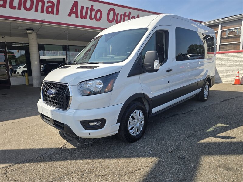 2024 Ford Transit 350 XLT 3DR MIDIUM ROOF PASSENGER VAN   - Photo 1 - Hamilton, OH 45015