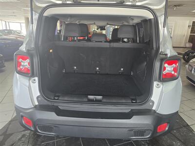 2018 Jeep Renegade Latitude   - Photo 28 - Hamilton, OH 45015