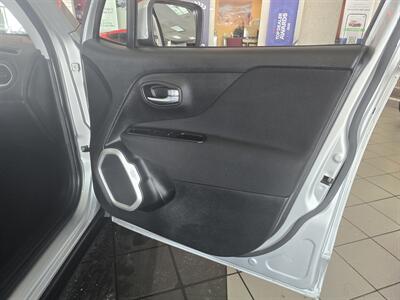 2018 Jeep Renegade Latitude   - Photo 13 - Hamilton, OH 45015