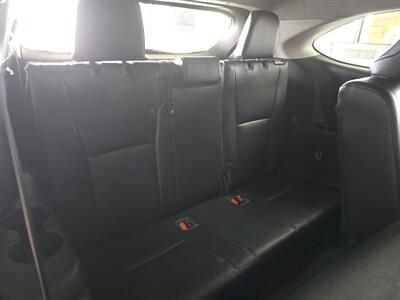 2023 Toyota Highlander XLE   - Photo 18 - Hamilton, OH 45015