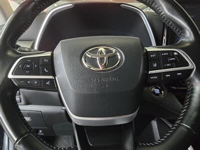 2023 Toyota Highlander XLE   - Photo 24 - Hamilton, OH 45015