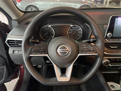 2025 Nissan Altima 2.5 SV 4DR SEDAN   - Photo 14 - Hamilton, OH 45015