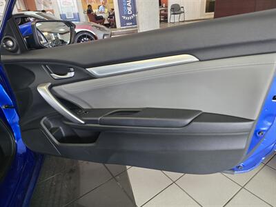 2018 Honda Civic Touring 2DR COUPE   - Photo 11 - Hamilton, OH 45015