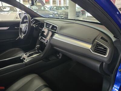 2018 Honda Civic Touring 2DR COUPE   - Photo 13 - Hamilton, OH 45015