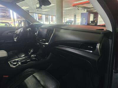 2021 Chevrolet Traverse LT Leather 4DR SUV   - Photo 13 - Hamilton, OH 45015