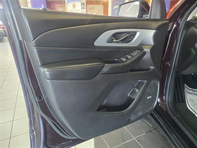 2021 Chevrolet Traverse LT Leather 4DR SUV   - Photo 7 - Hamilton, OH 45015