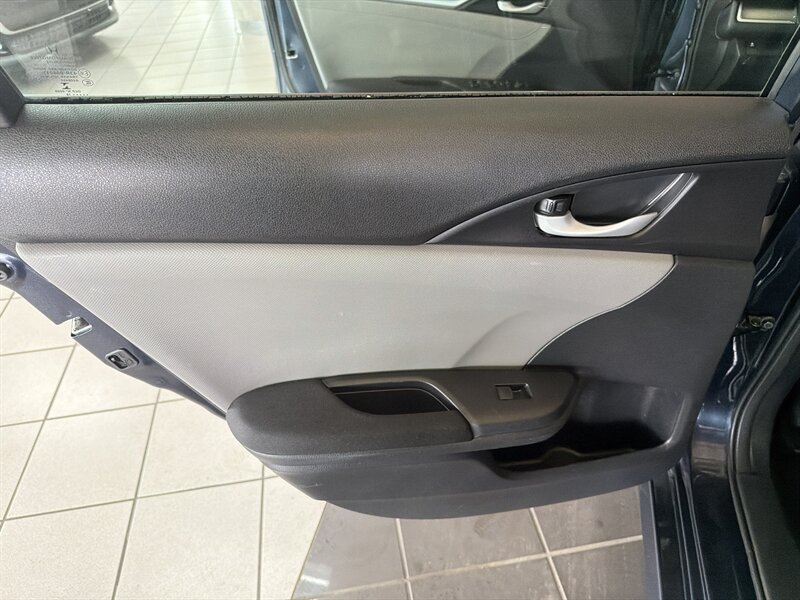 2018 Honda Civic EX-T - Photo 21 - Hamilton, OH 45015
