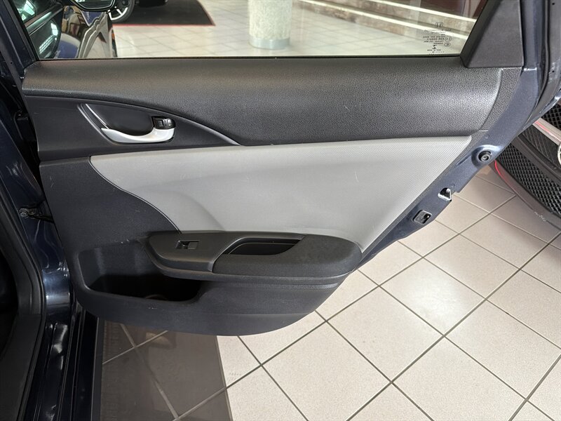 2018 Honda Civic EX-T - Photo 23 - Hamilton, OH 45015