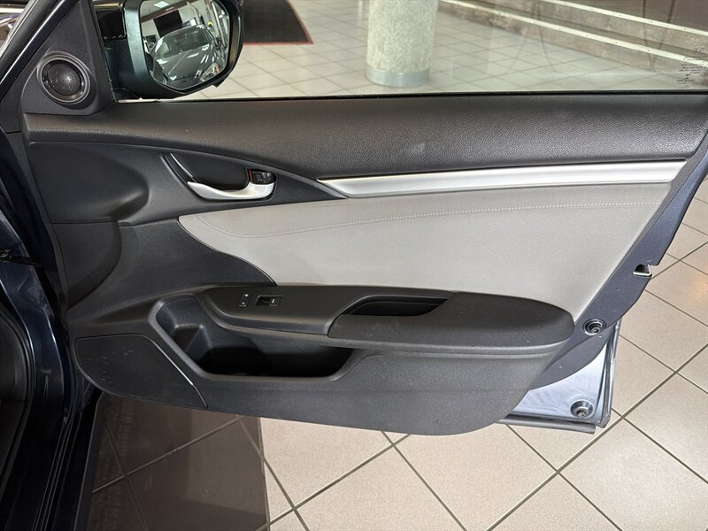 2018 Honda Civic EX-T - Photo 27 - Hamilton, OH 45015