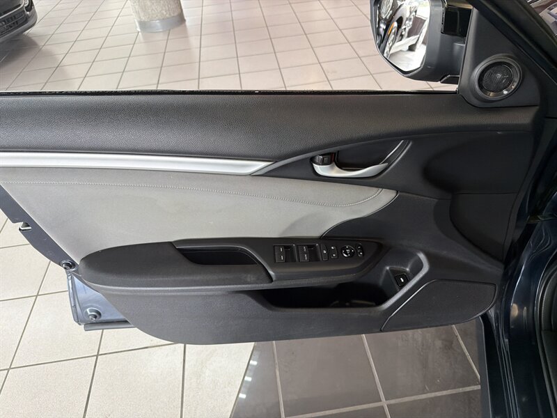 2018 Honda Civic EX-T - Photo 19 - Hamilton, OH 45015