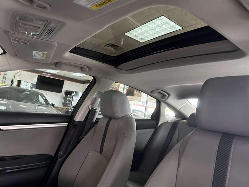 2018 Honda Civic EX-T - Photo 18 - Hamilton, OH 45015