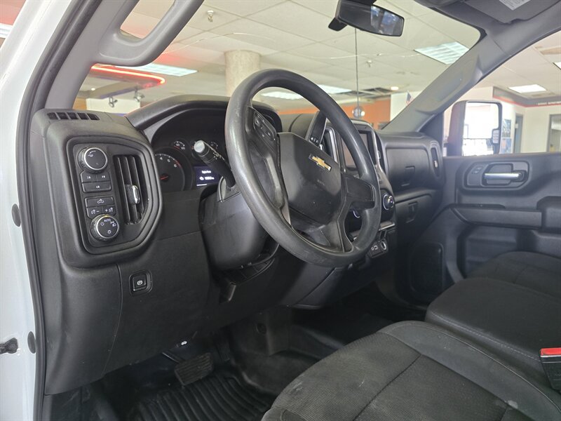 2021 Chevrolet Silverado 2500 Work Truck 4DR EXTENDED CAB 4X4 - Photo 8 - Hamilton, OH 45015