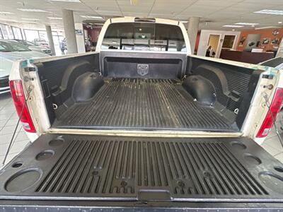 2008 Dodge Ram 1500 SLT 4dr Quad Cab 4X4   - Photo 21 - Hamilton, OH 45015