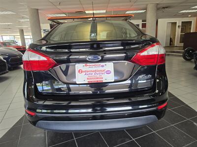 2017 Ford Fiesta SE 4DR SEDAN   - Photo 5 - Hamilton, OH 45015