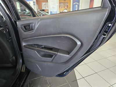 2017 Ford Fiesta SE 4DR SEDAN   - Photo 15 - Hamilton, OH 45015