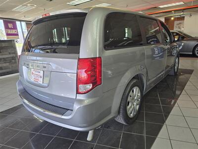 2019 Dodge Grand Caravan SE 4DR MINI-VAN   - Photo 4 - Hamilton, OH 45015