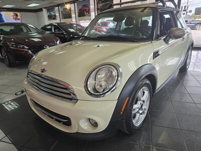 2013 MINI Cooper Cooper 2DR HATCHBACK   - Photo 2 - Hamilton, OH 45015