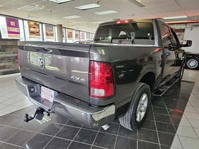 2018 RAM 1500 Express-CREW CAB-4X4-HEMI   - Photo 6 - Hamilton, OH 45015