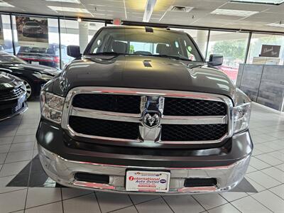 2018 RAM 1500 Express-CREW CAB-4X4-HEMI   - Photo 3 - Hamilton, OH 45015