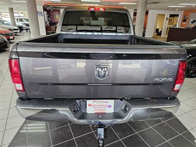 2018 RAM 1500 Express-CREW CAB-4X4-HEMI   - Photo 7 - Hamilton, OH 45015