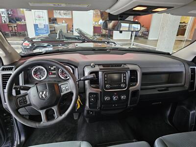 2018 RAM 1500 Express-CREW CAB-4X4-HEMI   - Photo 12 - Hamilton, OH 45015