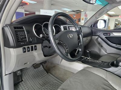 2006 Toyota 4Runner SR5   - Photo 8 - Hamilton, OH 45015