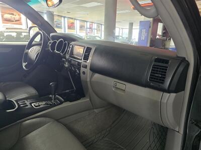 2006 Toyota 4Runner SR5   - Photo 14 - Hamilton, OH 45015