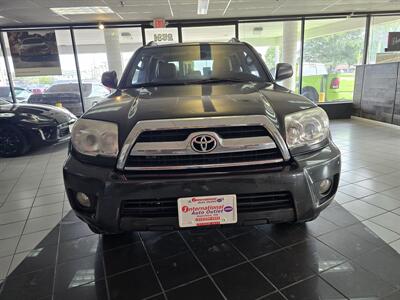 2006 Toyota 4Runner SR5   - Photo 2 - Hamilton, OH 45015