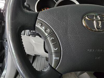 2006 Toyota 4Runner SR5   - Photo 25 - Hamilton, OH 45015