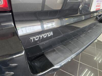 2006 Toyota 4Runner SR5   - Photo 31 - Hamilton, OH 45015