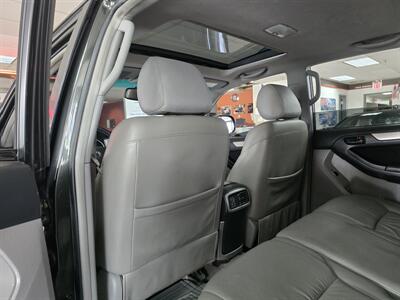 2006 Toyota 4Runner SR5   - Photo 11 - Hamilton, OH 45015