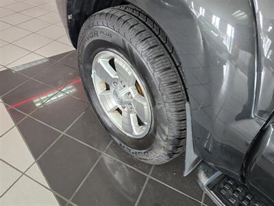 2006 Toyota 4Runner SR5   - Photo 35 - Hamilton, OH 45015