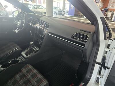 2017 Volkswagen Golf GTI S 4DR HATCHBACK   - Photo 13 - Hamilton, OH 45015