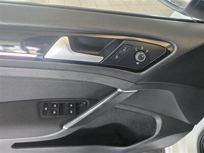 2017 Volkswagen Golf GTI S 4DR HATCHBACK   - Photo 17 - Hamilton, OH 45015
