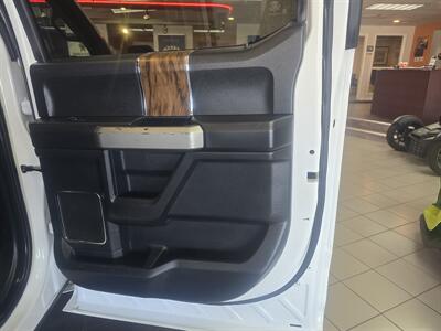 2020 Ford F-150 Lariat - Photo 16 - Hamilton, OH 45015