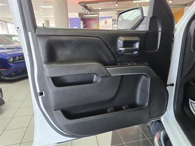 2017 Chevrolet Silverado 1500 LT-CREW CAB-4X4/V8   - Photo 6 - Hamilton, OH 45015