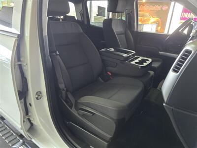 2017 Chevrolet Silverado 1500 LT-CREW CAB-4X4/V8   - Photo 12 - Hamilton, OH 45015