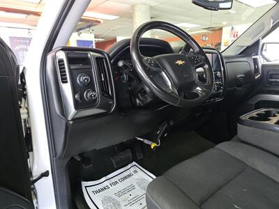 2017 Chevrolet Silverado 1500 LT-CREW CAB-4X4/V8   - Photo 7 - Hamilton, OH 45015
