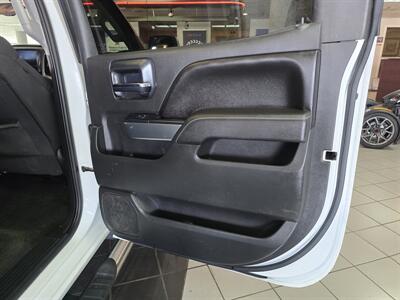 2017 Chevrolet Silverado 1500 LT-CREW CAB-4X4/V8   - Photo 13 - Hamilton, OH 45015