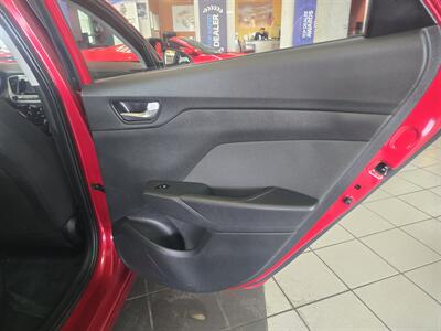 2019 Hyundai Accent SE 4DR SEDAN   - Photo 15 - Hamilton, OH 45015