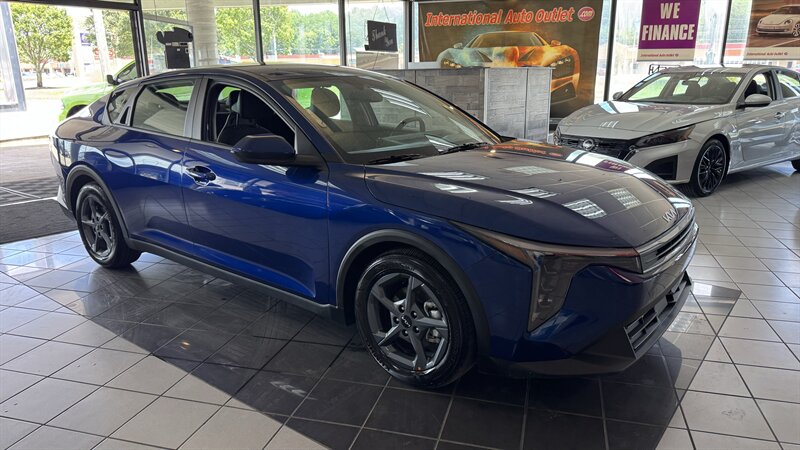2026 Kia K4 LXS 4DR SEDAN - Photo 4 - Hamilton, OH 45015