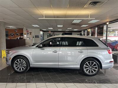 2017 Audi Q7 3.0T quattro Premium Plus   - Photo 2 - Hamilton, OH 45015