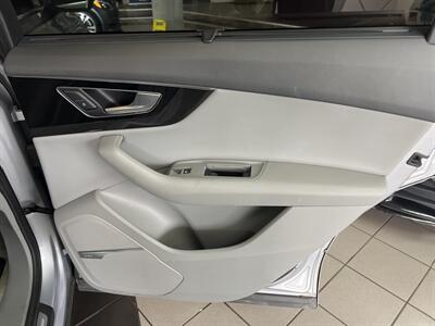 2017 Audi Q7 3.0T quattro Premium Plus   - Photo 28 - Hamilton, OH 45015