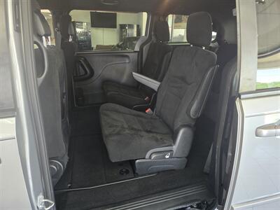 2017 Dodge Grand Caravan SE 4DR MINI-VAN   - Photo 10 - Hamilton, OH 45015