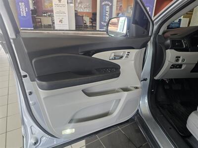 2019 Honda Pilot Touring 4DR SUV AWD   - Photo 7 - Hamilton, OH 45015