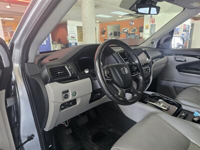 2019 Honda Pilot Touring 4DR SUV AWD   - Photo 8 - Hamilton, OH 45015