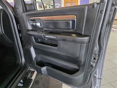2017 RAM 1500 Laramie CREW CAB 4X4   - Photo 27 - Hamilton, OH 45015