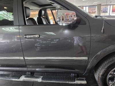 2017 RAM 1500 Laramie CREW CAB 4X4   - Photo 17 - Hamilton, OH 45015