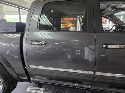 2017 RAM 1500 Laramie CREW CAB 4X4   - Photo 15 - Hamilton, OH 45015